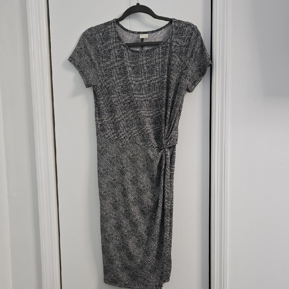 Kaileigh Black and White Textured Midi Dress. New, Never Worn.
